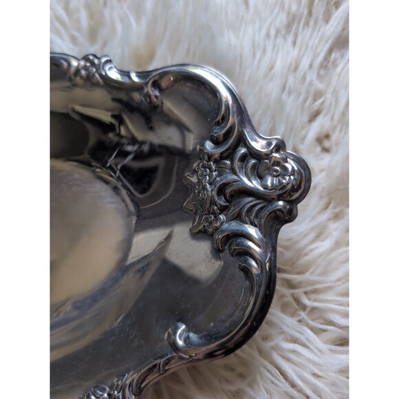 INTERNATIONAL SILVER COMPANY HAND KRAFTED 13" X 8" Silver Oval Platter - Picture 3 of 7